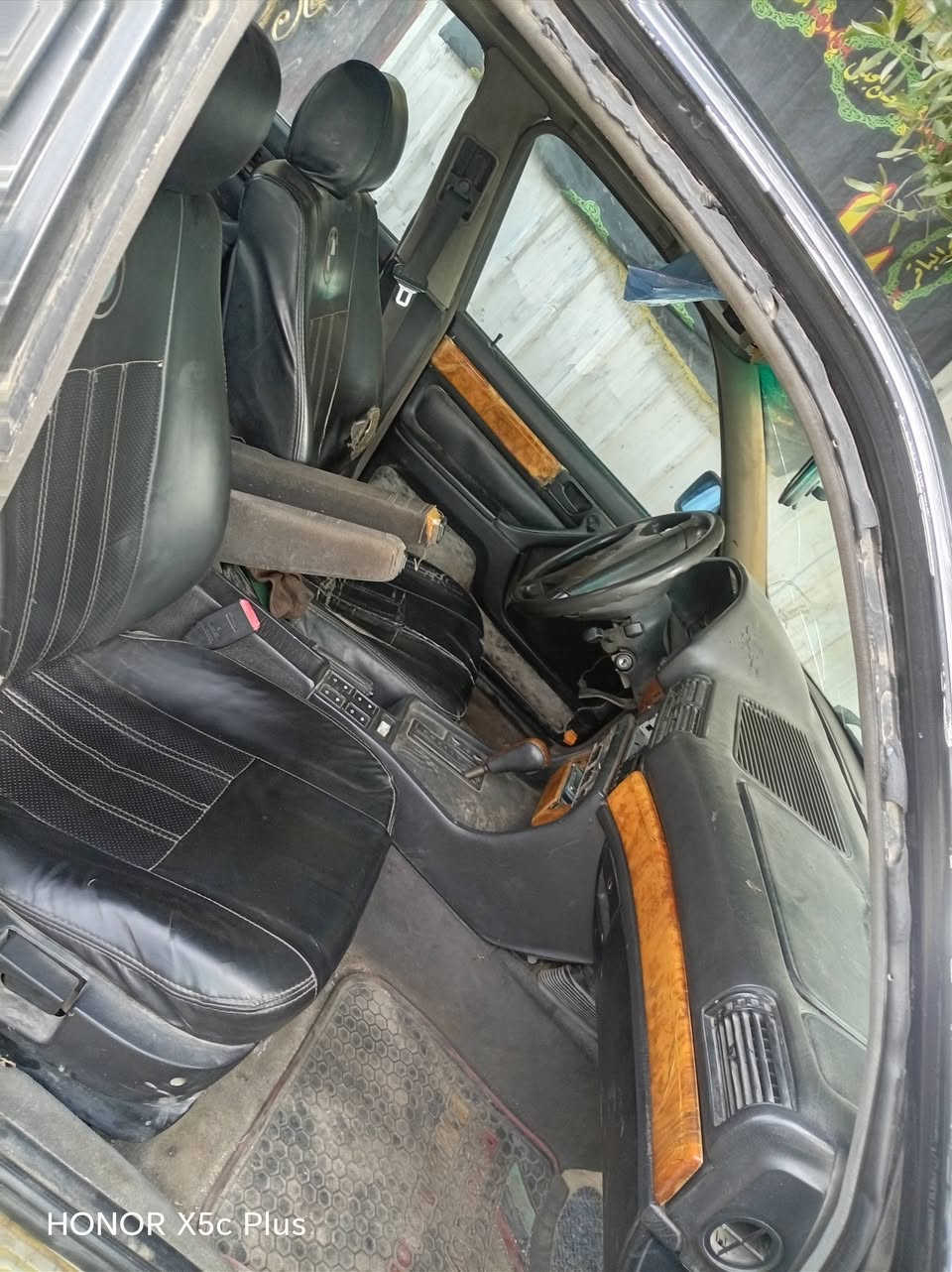 السلام عليكم من رخصة الاخوة الادمنيه بي ام   730مسكر موديل 93نقصها الدبلات الخلفيه وبوشه الهاوزن الرقم بغداد موازي عندي بيها وكالة عامة مطلقة اني ابصملك مكاني بغداد السعر 35
الستفسار ***********
