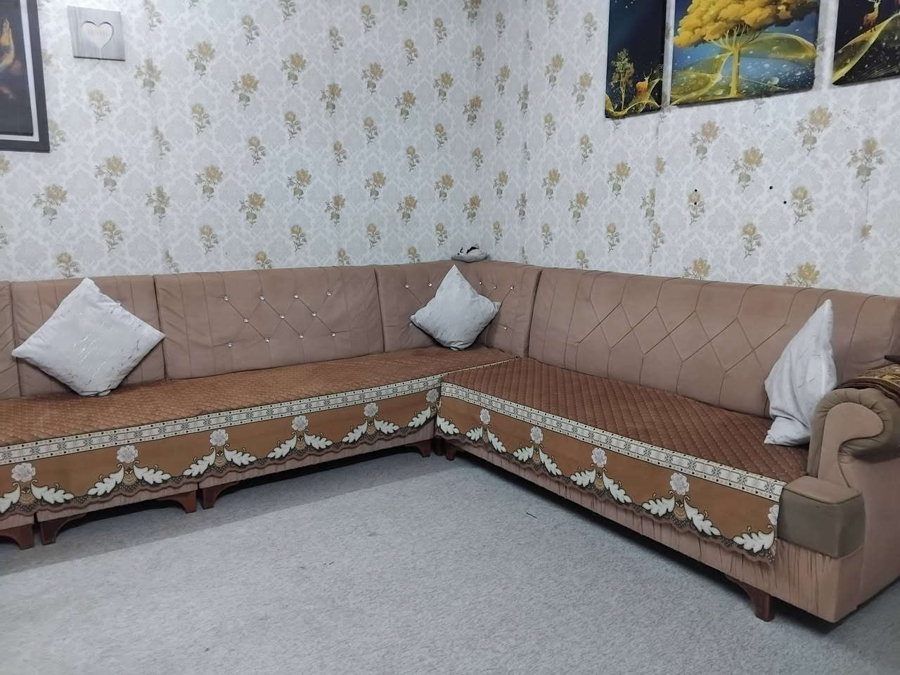 قەنەفە بۆ فرۆشتن 
قەنەفەی شێوەی L ، نرخی 225 معاملة هةيه ، باری زۆر پاک و خاوێنە ، کورسی 12 نةفر،  شاری سلێمانی .


**إذا كنت صاحب هذا الإعلان وتريد حذفه لأي سبب، رجاءا أرسل رسالة إلى الدعم الفني**