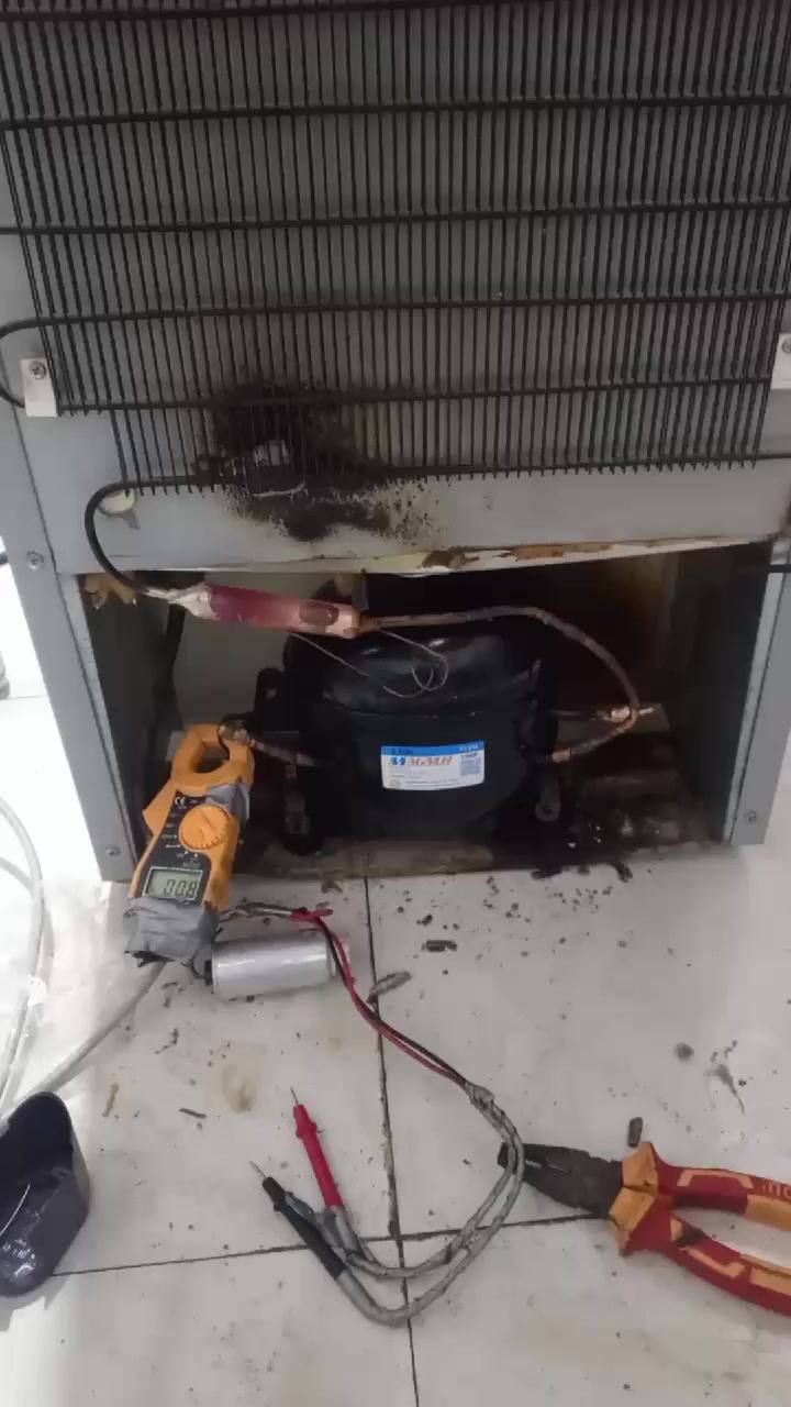 علي العجيلي.              بانواع الثلاجات والمجمدات والبرادات.            ***********
