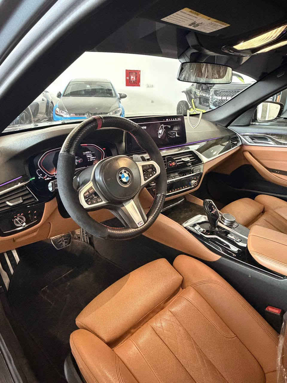 بي ام دبليو 530 موديل 2021
فول فول مواصفات V4 Twin Turbo
• گير ومحرك حداديه وسنويه جديد بشرط 
• ماشية 60 الف ميل حقيقي
• فول مواصفات
ضرر السيارة جداً بسيط :
بابتين بدون دواخل  + جاملغ خلفي جزء بصيط جداا
وبدون دواخل وبدون ايرباك 
المواصفات:

M بلادي

لايتات عدسات متحركات

رادار مسافة كبير

داخل قيسي بلادي

فتحة سقف

سندوق خلفي كهرباء (شفط)

شاشة كبيرة 

كاميرا خلفية

سماعات Harman Kardon

كيج الكتروني

داخل LED (10 ألوان)

شحن وايرلس للموبايل

حساسات أمامي وخلفي

رادار خلفي

Auto Stop

نظام Eco / Sport / Normal

لايتات LED + زينون متحرك

كشنات جلد (حارة + ميموري)

السيارة رقم سنويه جديد باسمي تحويل وكالة بنفس اليوم.
السعر 298$
المكان: أربيل
للاستفسار: *********** ☎️📞 بغداد, العراق
