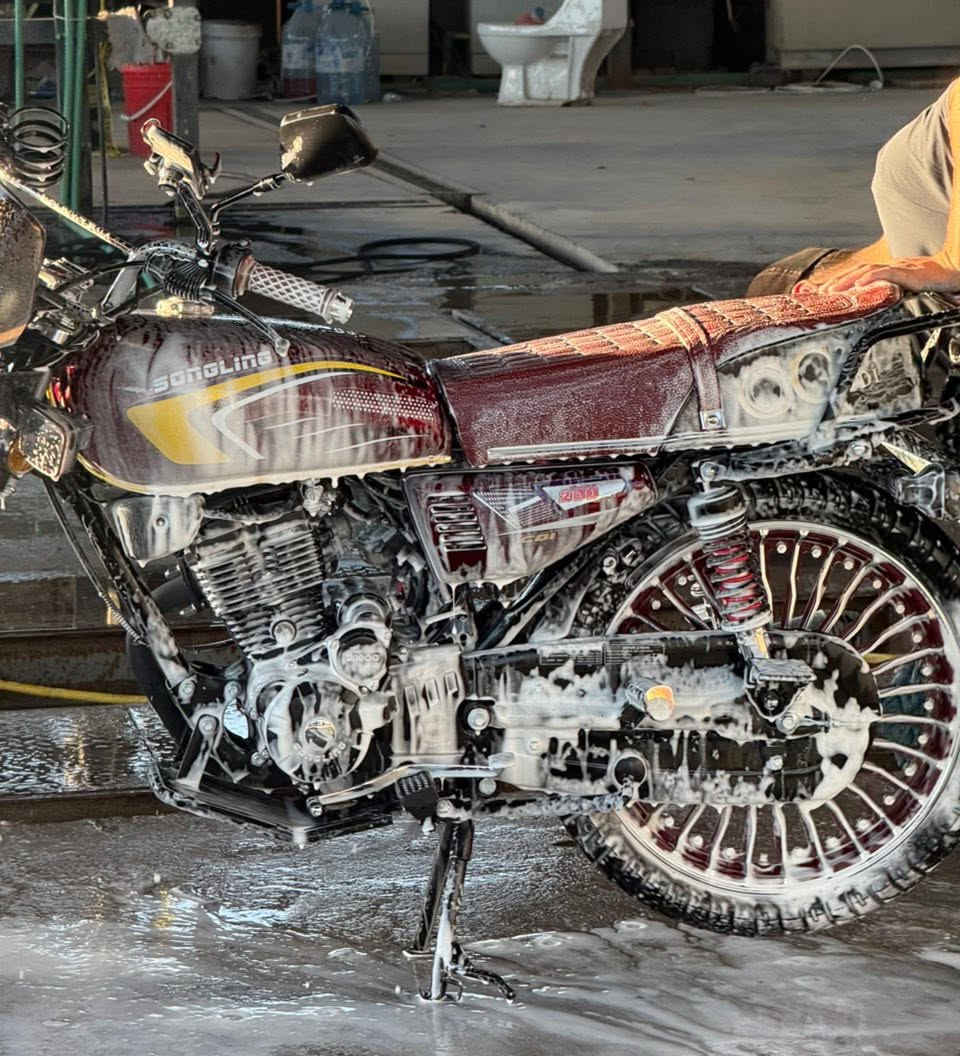 موديل 26
200cc
بعدها بالضمان
للمراوس بقفاز صيني كون نضيفة
نفاصيل اكثر واتساب:
***********
