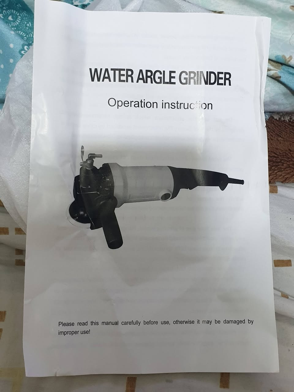 السلام عليكم
قطعة من أمازون ما اعرف سعرها خلونا سعر

هذه الأداة هي جلاخة زاوية (Angle Grinder) من علامة VEVOR التجارية. 
المحرك: تعمل بمحرك قوي بقدرة 11 أمبير، وتصل سرعته إلى 12,000 دورة في الدقيقة. 
الاستخدام: مصممة لقطع وتجليخ مجموعة متنوعة من المواد، بما في ذلك المعادن، الحجر، والخشب. 
المميزات: تأتي مع واقي قابل للدوران بزاوية 360 درجة لزيادة الأمان، ومفتاح تجديف (Paddle Switch) للتحكم السهل. 
الملحقات: تتضمن المجموعة أقراص قطع/تجليخ مقاس 4-1/2 بوصة ومفتاح ربط لتغيير الأقراص. 
التواصل خاص او الاتصال على الرقم 
***********
