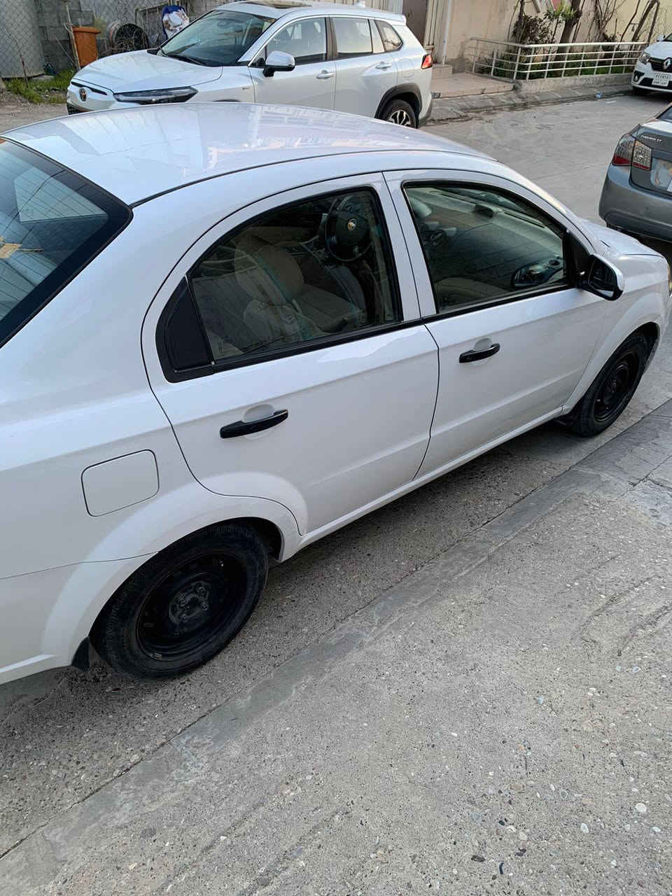 ئەڤیۆ ٢٠٠٩ ئۆتۆماتیک 
مەکینە گەورە
بێبۆیاخ
ناوزەرد
چوار جام کارەبا 
ئاوێنە کارەبا قوفڵ مەرکەزی 
سعری ٧١گەڵاو مەجال
ژم:*********** السليمانية, العراق
