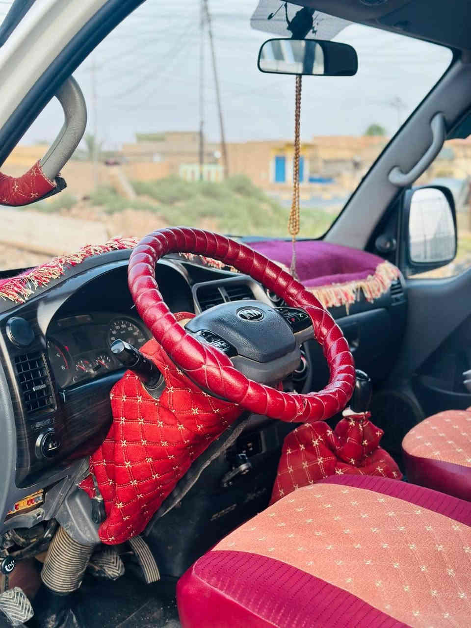 السلام عليكم 
للبيع 
كيا حمل موديل 2019 مرقمه صلاح الدين دولي باسم البايع شرط التحويل والوكاله السنويه لغايه 2030
ملاحظه السياره بيها باب النفر مبدل والدوسه تعديل 
السياره نظيفه وما تخسر عليها درهم مال جناي 
عنوان السياره الشرقاط الساحل الايسر قريه سديره البغزات 
السعر 123 وبيها مجال 
للاستفسار الاتصال على الرقم التالي 
‏‪0780 591 3856‬‏
