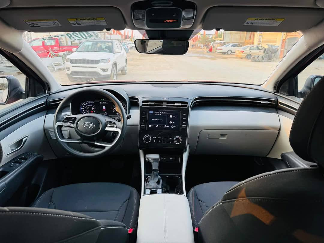 سلام عليكم 
توسان 2023 امريكي مكينه 2500 جي دي اي
رقم بابل  تحويل ثاني يوم 
 
حادثه موضح بلصور تبديل دعاميه *بنيدفقط    ايرباك فقط دركه
السياره نضيفه بمعنه الكلمه وتعميره درجه اواى 
سعرها ١٨٠ وبيه مجال حك الجيه
مكانه صويرة شارع المطار 
***********
