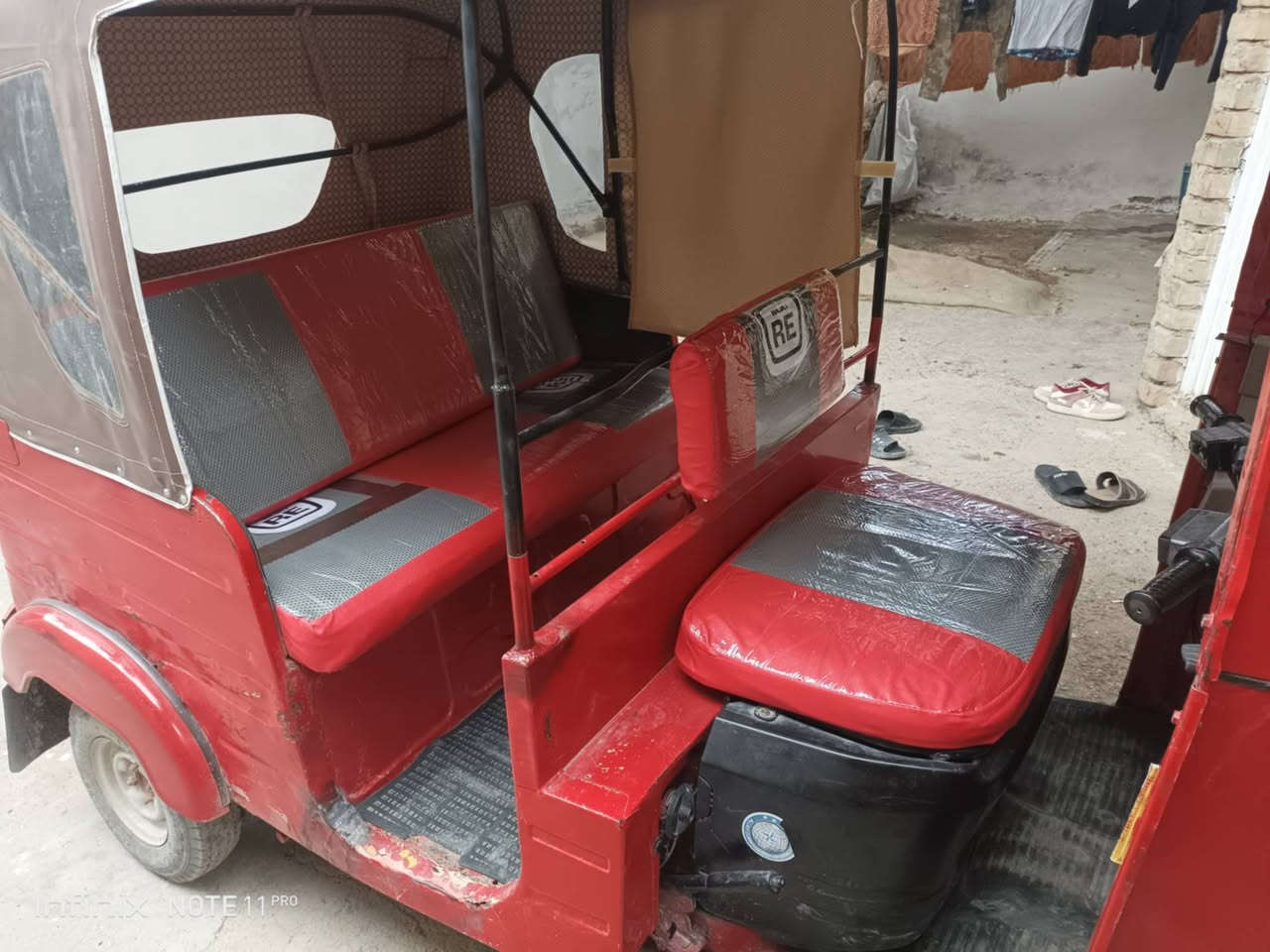 تكتك مويل 18  رقم وسنوية بسمي 
جاهزة الشغل  عنوان بغداد  النهروان سعر 4 و٨٠٠ وبيهة مجا***********ل
