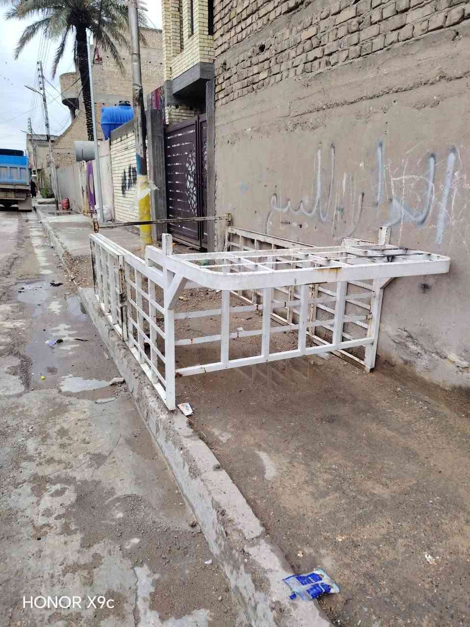 سلام عليكم محجر للبيع مال 2700
مكلف بالنشر السعر 225 وبي مجال هذا رقم *********** العنوان بغداد حي النصر
