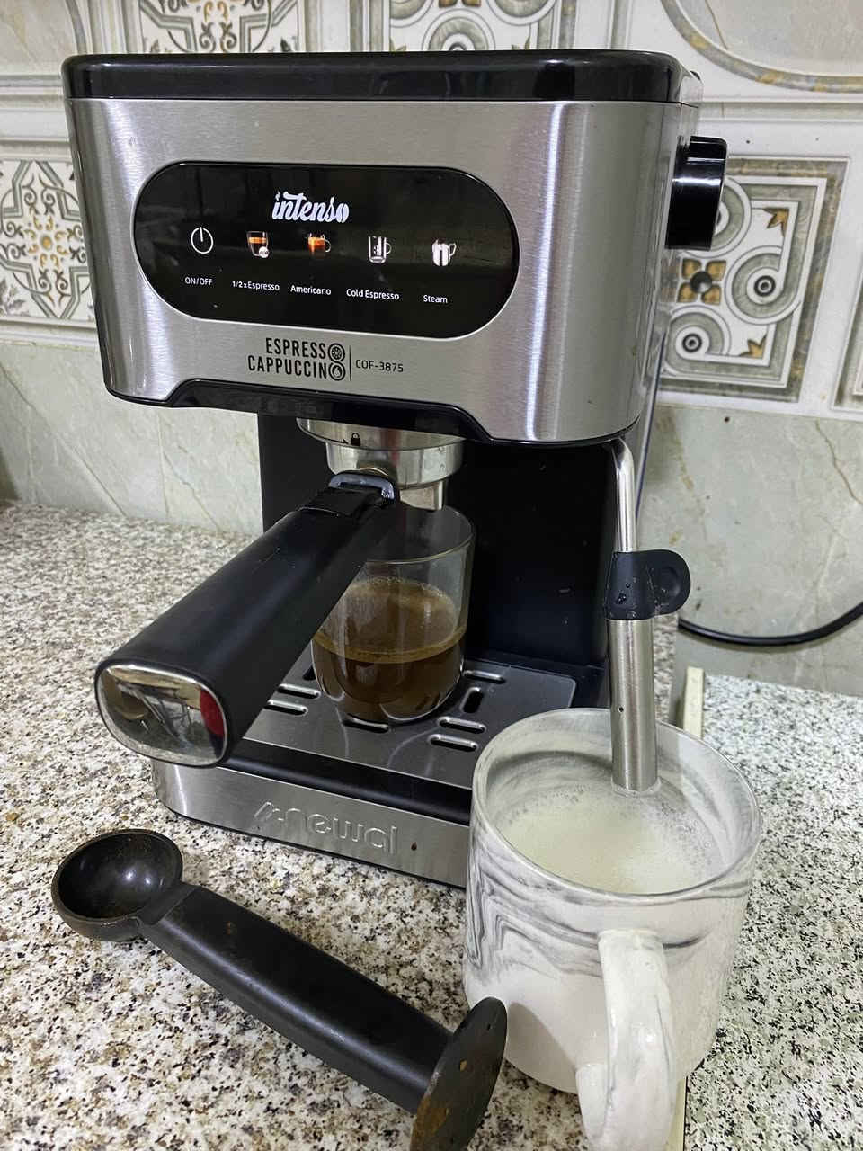 الة قهوه مع تبخير حليب استعمال كلش قليل اريدهه ب٦٠ الف


**إذا كنت صاحب هذا الإعلان وتريد حذفه لأي سبب، رجاءا أرسل رسالة إلى الدعم الفني**