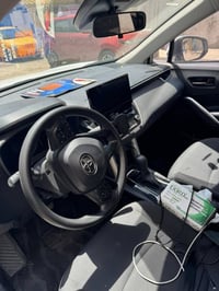 🚗 للبيع – تويوتا كورولا كروس هايبرد 2025 🚗 🔹 وارد صيني 🔹 مكفولة كفالة ...