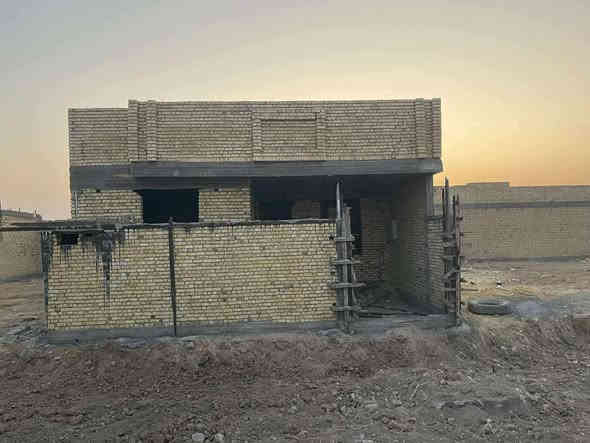 #هيكل للبيع بناء شخصي ، #في مجمع البيادر السكني #المساحة 200م
#مجاري ونزالات كهرباء كاملة 
#مطلوب 95 مليون ، #القسط 495

#السعر المطلوب 138 
#للتواصل والاستفسار زيارة المكتب (حي الحسين الاربع سايدات - مقابل معرض بغداد للتقسيط) 
او #الاتصال ***********
او #واتساب ***********
