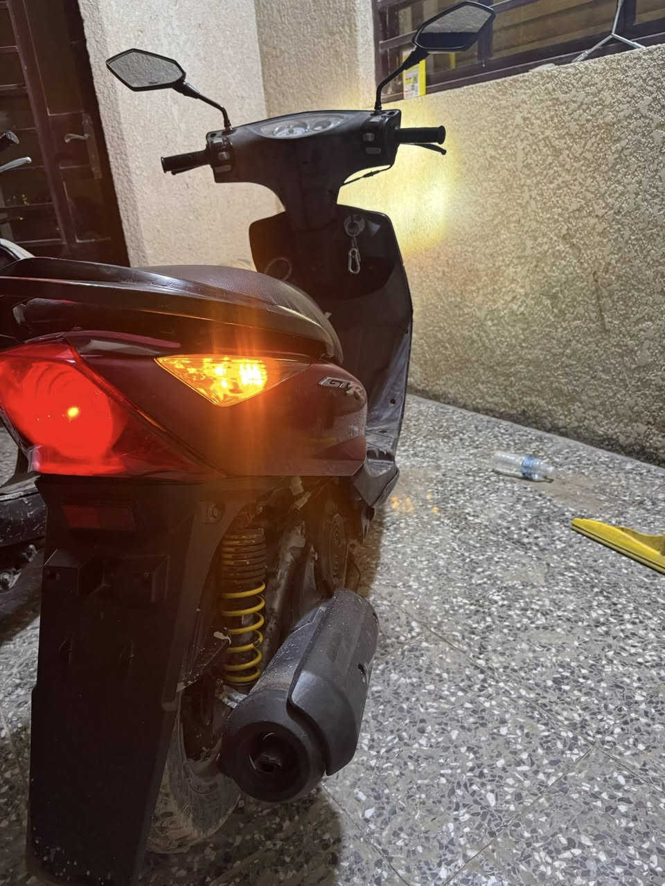 سلام عليكم دراجه ثعلب نوزل ما مفتوحه كهربائيات كله شغال سلف هندر نكره بكل وقت كفرات كله مختمه السعر 500 و بيها مجال المكان بغداد شهداء البياع اي استفسار على الرقم ***********.
