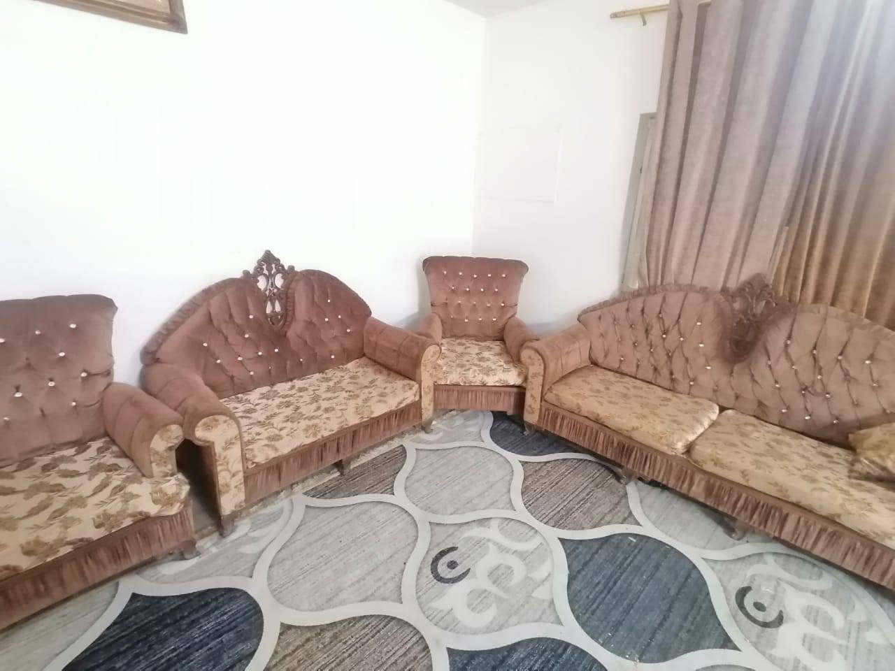 السلام عليكم تخم 10مقاعد سعر 100قفل مستعجل على البيعه الرقم ***********
