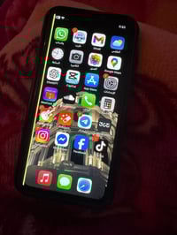 ايفون اكس عادي نظيف جداً  بطاريته 100 كارتونه ويا بدون ملحقات فقط بي خ...