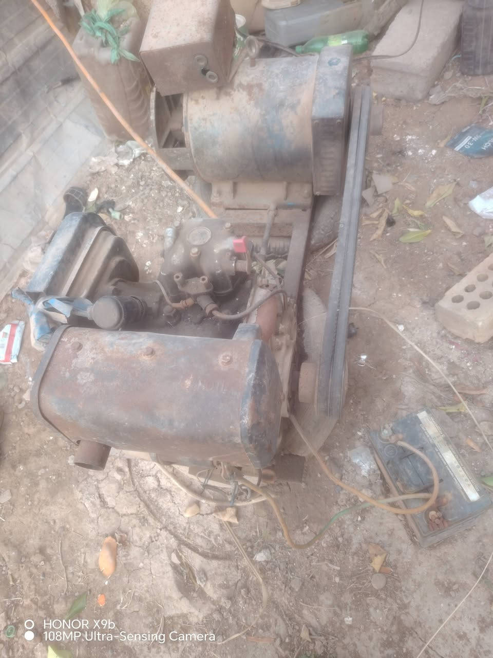 مولد كهرباء للبيع 
سعر 525وبي مجال للشراي 
اي ستفسار الاتصال ع الرقم  التالي 
***********
