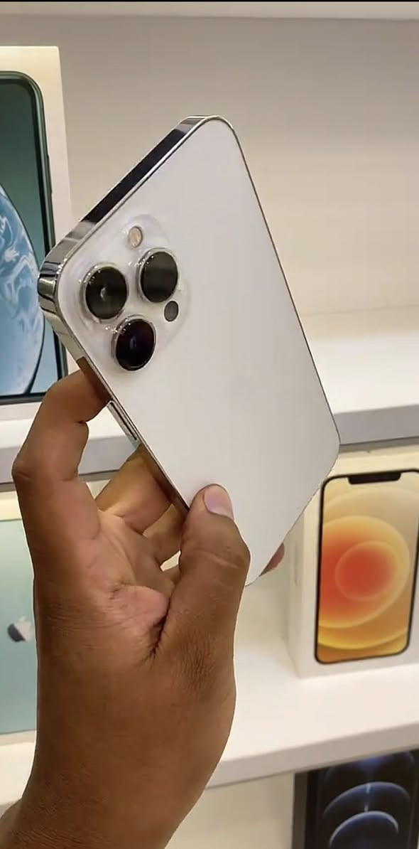x
✅ سعة 512GB
✅ صحة البطارية 81%
✅ نسخة أمريكي
✅ الجهاز ممفتوح وما بيه أي صيانة
✅ شغال ممتاز وكلشي بيه تمام
✅ بصمة الوجه والكاميرات شغالة 100%

الجهاز نظيف والاستعمال شخصي، والفحص بأي مكان تريده.

💰 السعر: ( 700)
📍 الموقع: (بغداد العبيدي)
📞 للتواصل: (***********)
واتساب:(***********)
