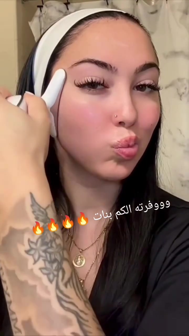 جهاز  TB.HP  👍✔️

جهاز المساج المطور لتدليك الوجه والرقبة وشد البشرة ✔️

رجاج قوي جدآآ لسهولة عمل المساج للبشرة وقابل لإعادة الشحن بمنفذ USB يعمل عالشحن ✔️

فوائد جهاز  المنزلي التجميلي👍
- الحد من ظهور التجاعيد 
- شد الجلد المترهل بمنطقة الوجه و الرقبة
- رفع الخدود ورفع الحواجب
- شد الذقن وإزالة الذقن المزدوج
- يستخدم لتحديد الفك
- إكساب نضارة ونعومة للبشرة.
- نتائجه مبهره وأمنه جدآ 💯
يزيد من مستوى الكولاجين والإيلاستين في الجلد ويوفر شد الجلد وبالتالي يساعد على أستعادة حيوية البشرة التي تأتي مع تقدم العمرر


**إذا كنت صاحب هذا الإعلان وتريد حذفه لأي سبب، رجاءا أرسل رسالة إلى الدعم الفني**