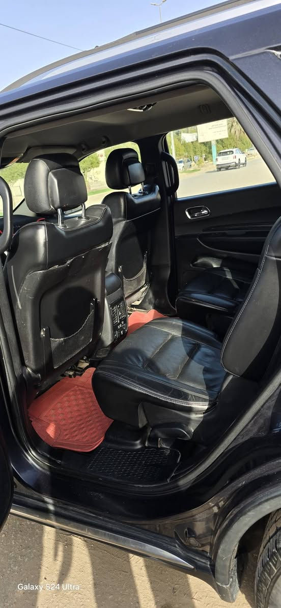 السلام عليكم دوج دورنكو رقم بغداد 2014 امسجله 2017 السياره بسمنه شرط التحويل ولفحص ماشيه 222 mil السياره فول ماعده الفتحه ول جنطه الحادث كدامك غيرها كفالة مكان السياره بابل رقم تلفوني ***********
السعر 175 او بيها مجال تخم تاير كله جديد فريز بخاخات مجاول فيت بم حداديه كاردن عدسات كله جديد ما خال شي ما امبدله
