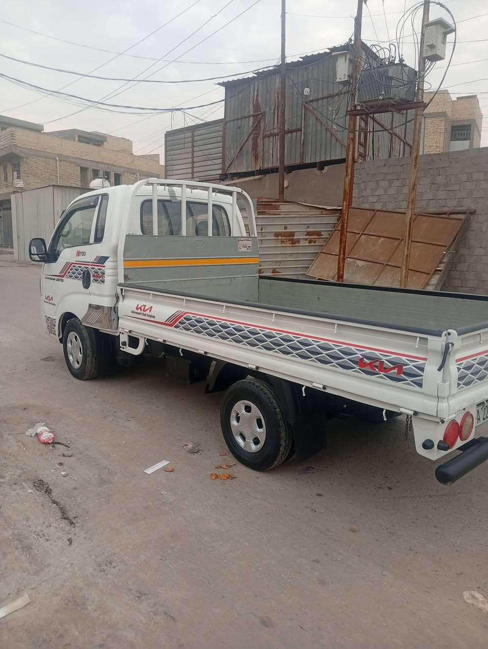 سلام عليكم كيا حمل البيع موديل 2014رقم واسط انگليزي سنويه 2030 مكينه وگير واكسل وحداديه وشاصي وتخم تاير و كهربائيات ومكفوله من حادث وصبغ قليل جدا والعنوان السياره بغداد الشماعية حي السفير والسعر 98ورقه واتصال على هذا الرقم *********** اني مكلف بالنشر رجاءا بدون تعليق رحمه لواديكم شكر للجميع
