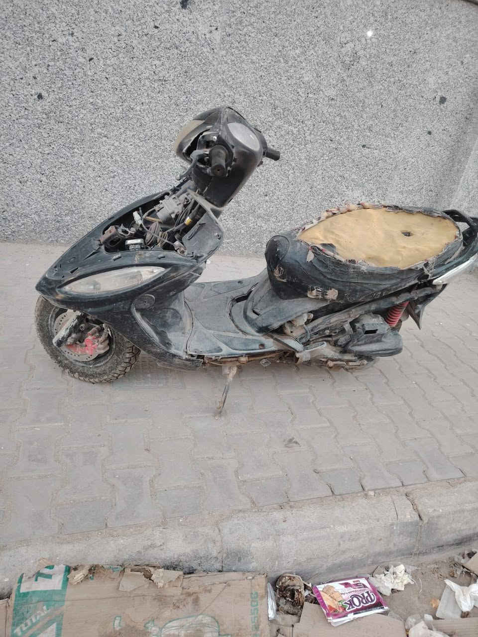 السلام عليكم دراجة نارية البيع مكانه نجف دراجه عوزه بس  باتري
هذا رقم رعيه ***********
