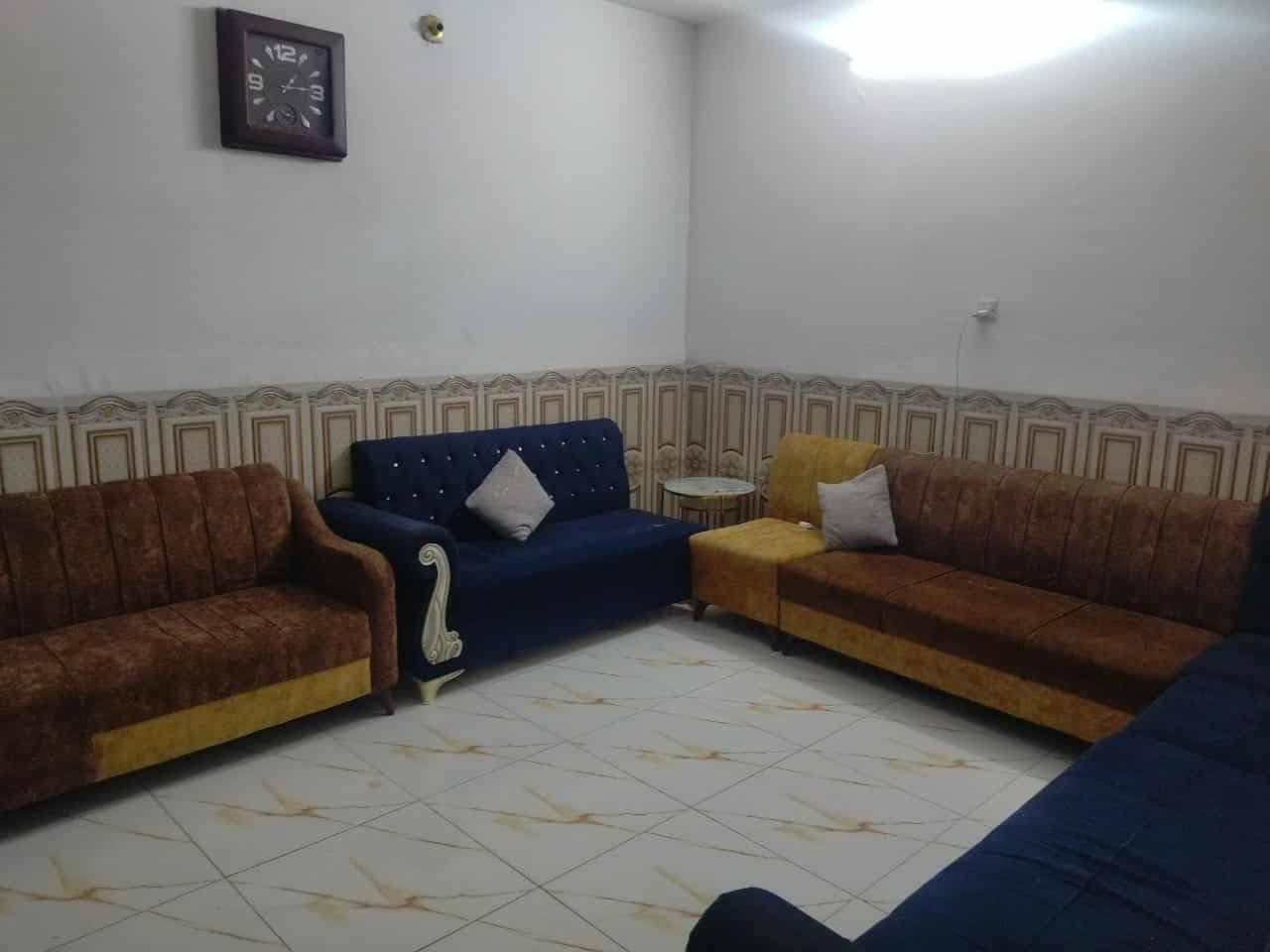 سلام عليكم بيت للبيع منطقة الكرغوليه
المساحه ١١٠

طابقين ٤غرف نوم 

وصاله ومطبخ حار وبارد 

الطابق الول كاشي 

الثاني صبه ما مطبك 

البيت قريب على شارع 

قريب على البانز ينخانه 

تبليط براس دربونه بس الفرع ممبلط

السعر ٦٠ وبيه مجال بسيط 

للستفسار التصال على رقم ***********6
