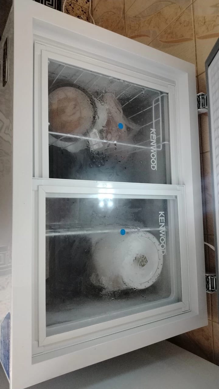 السلام عليكم
 للبيع مجمده جديده  صار اسبوع من مشتريها من الشركه و بيها ضمان خمس سنوات اول سنه استبدال  حتى اليده ما شادتها و الكارتونه موجوده مالتها كلش زينه وتجمد زين بس سبب البيع اريد اكبر منها 
للاستفسار الاتصال على الرقم ***********
