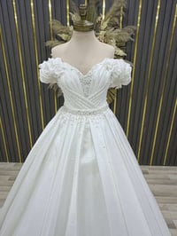 بدلات لبيع نضيفات يوجد خدمه توصيل لجميع محافظات  07710071113