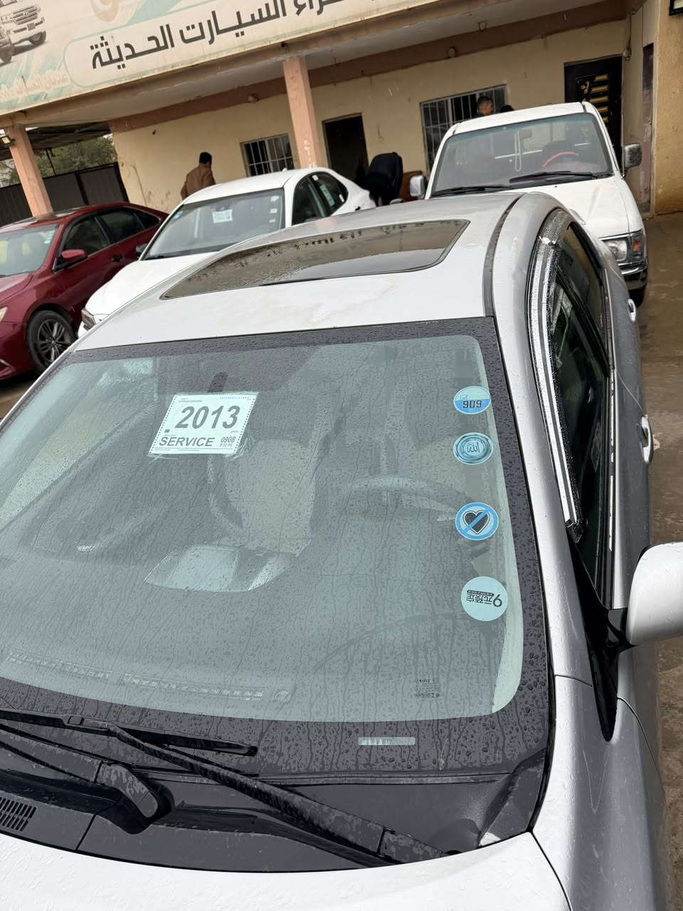 السلام عليكم للبيع
كورلا بسعر مناسب 117وبيها مجال 
كورلا موديل (2013)
(بيها البونيد صبغ والباب سايق مبدل بلادي شرط 
بدون داخل شرط بدون ايرباًك شرط
رقم بغداد مشروع وطني وين ما يعجبك تحول شرط تحويل 
محرك 18 شرط لا تنقيص ولا تبخير 
كير شرط 
تبريد ثلج 
حداديه جديده 
فول موصفات 
مكان سياره صلاح الدين (بيجي)
السعر 117
***********
***********
