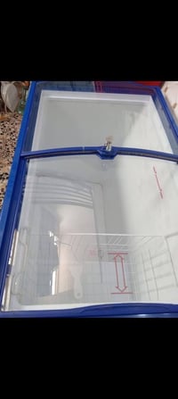 ثلاجة • تركي أصلي • مستعملة شهرين