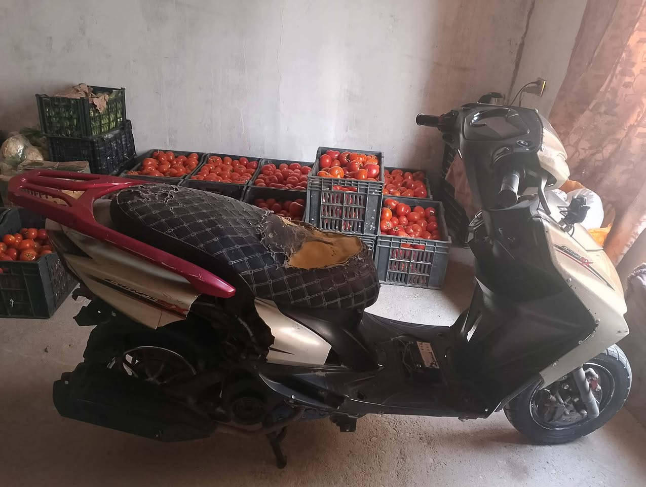 دراجة سكنس البيع دراجه خيرمن لله مكينه مكفوله كهربائه كله شغله مكاني واسط لاستفسار لاتصال على الرقم ***********
