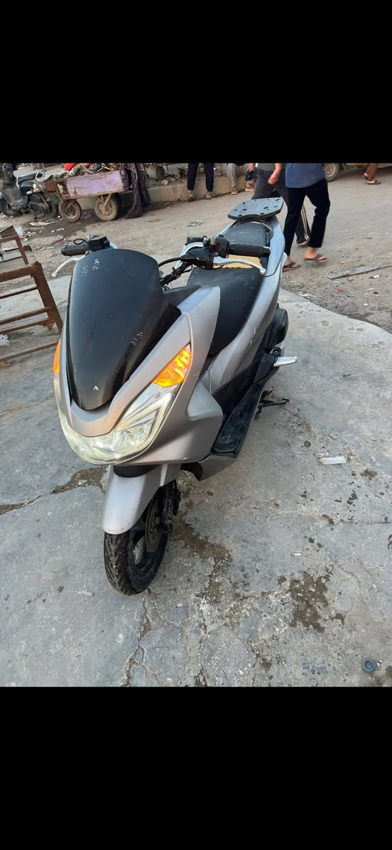 سلام عليك بي سي اكس   لجيل الثاني  ياباني لبيع فقط   عنواني بغداد مدينه الصدر  درجه نضيفه سعر ١٤ بيه مجال شي بصيط ***********
