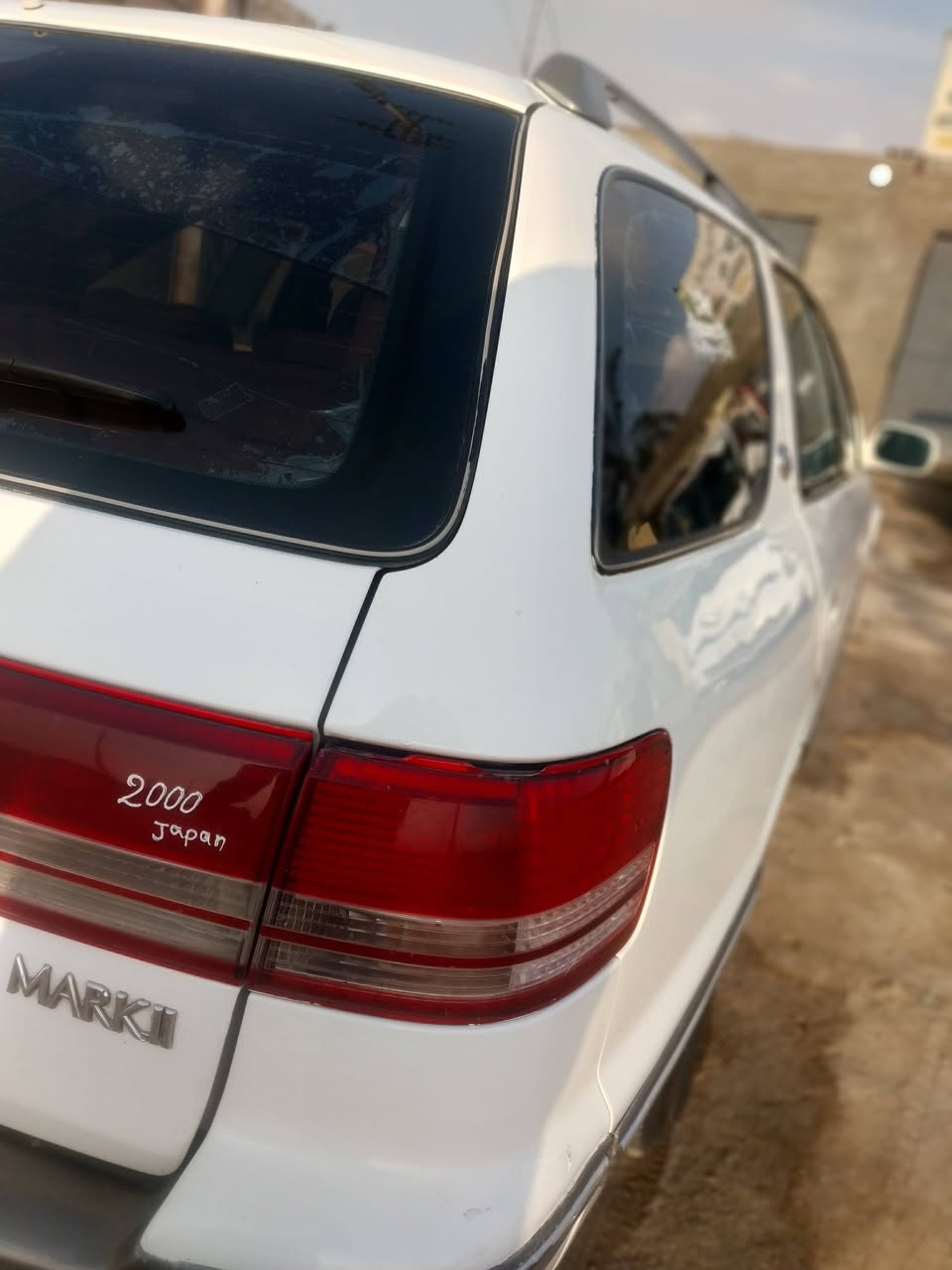 سلام عليكم 
نعيييد النشر بسبب الوعود الكاذبه .

سيارة مارك ستيشن موديل ٢٠٠٠ سيارة جاهزه من كلشي كهربائيات شغاله مكفوله من كلشي تايرات تخم جدد مكفوله كصه نقل جثة والضربة القوية مصبوغ صبغه جماليه فقط .

سيارة غرفتها جديدة ونظيفه من كلشي تبريد شغال . مكينه وكيري مكفول ...

السعر : ٧٣ بيها مجال 

العنوان : البصرة كرمة علي .

الرقم :  ***********
