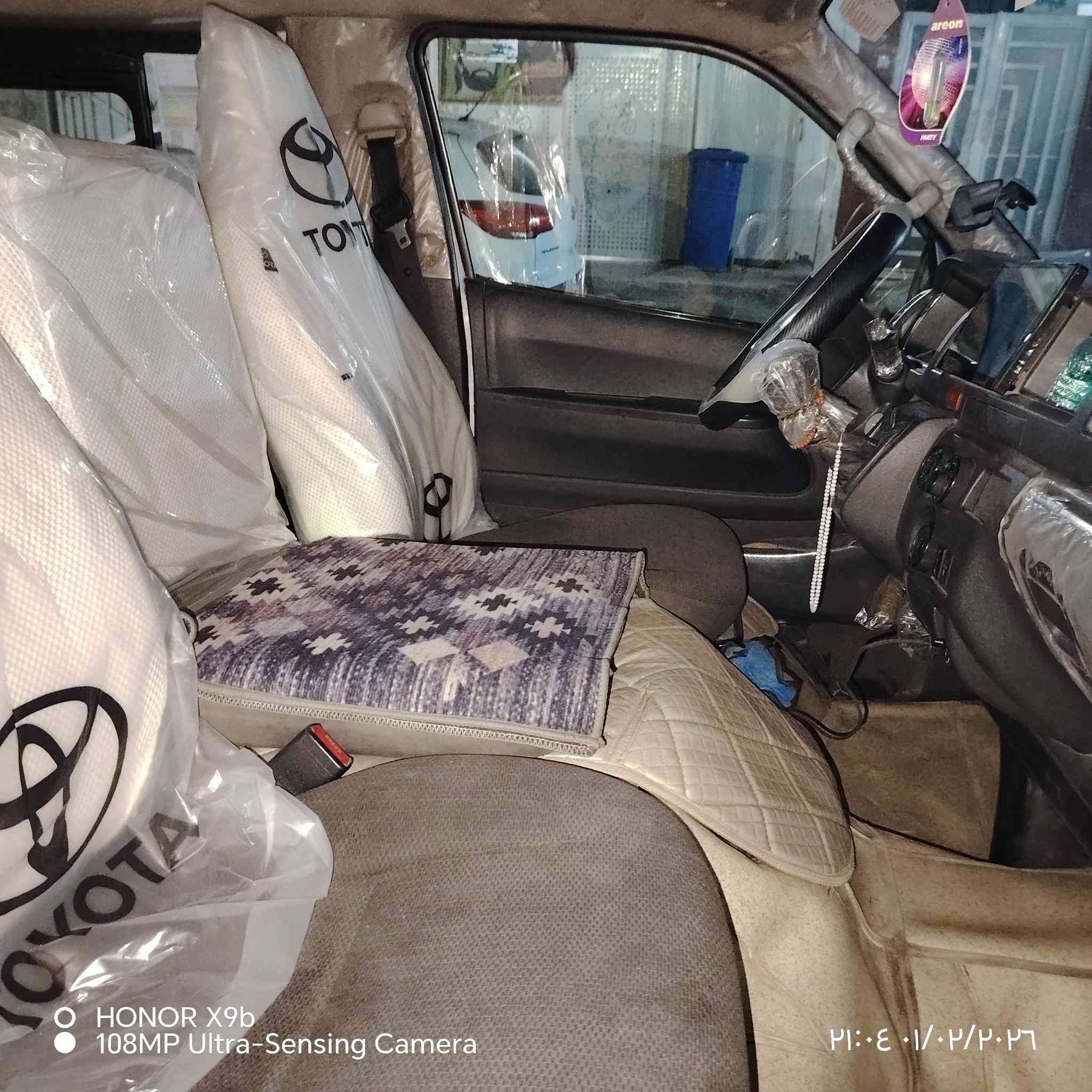 السلام عليكم هايسة ٢٠١٧ كفالة من صبغ بيها بارد قليل بداير مال تاير خلفي صدر جديد أمامي وخلفي كلج جديد الميكانيك جديد واي استفسار الاتصال على الرقم *********** مكان السيارة بغداد حي اور سياره بسمي
