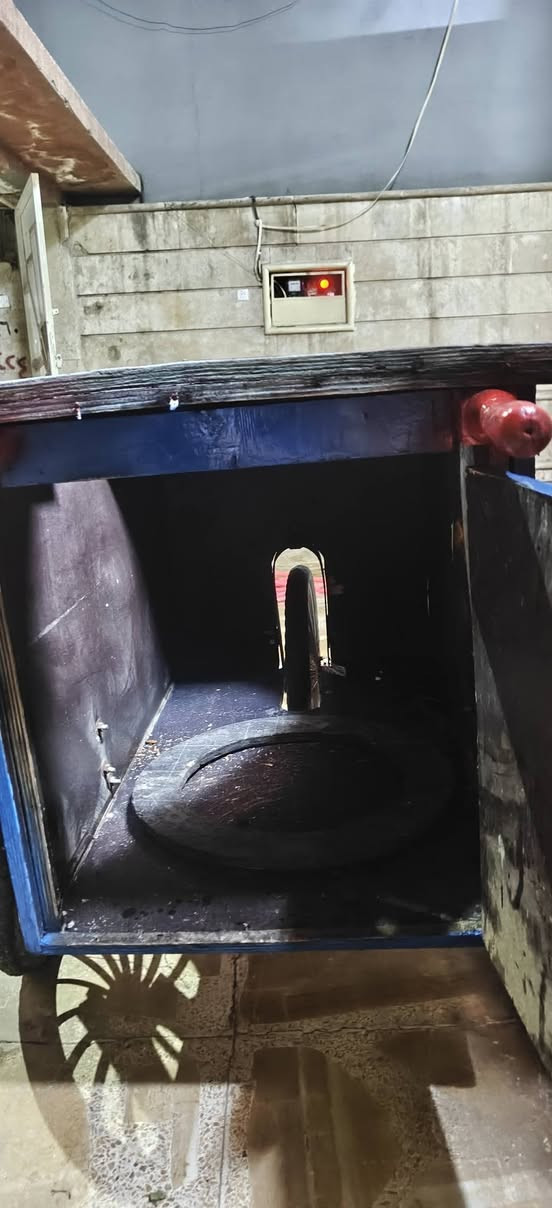 عربانه للبيع نظيفه موصل حي النور قرب حاتم موادالمنزليه سعر 120 بيها مجال التواصل ***********
***********
