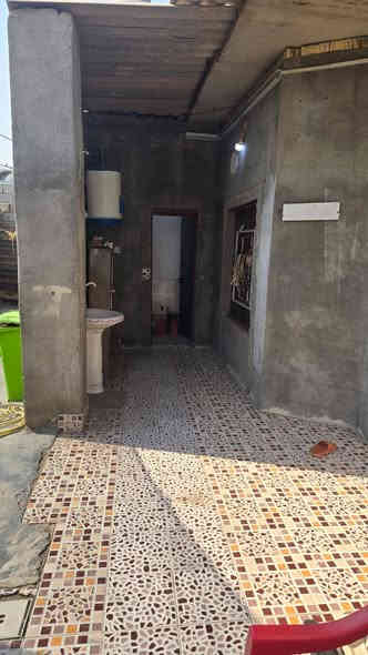 دار سكن للبيع وقف سني اصولي مسجل دفع بل سنه 25الف العنوان بصره أبي الخصيب العوجه قرب قطاع الصحي  يقع على شارع تبليط 10متر المساحة بيت 🏠 200متر يتكون من غرفيتي ودوانيه وصاله ومطبخ كراج حديقه صحيات خارج وداخل السكف سندويج مرتب السعر 45مليون الاستفسار اتصل أو وتساب ***********
