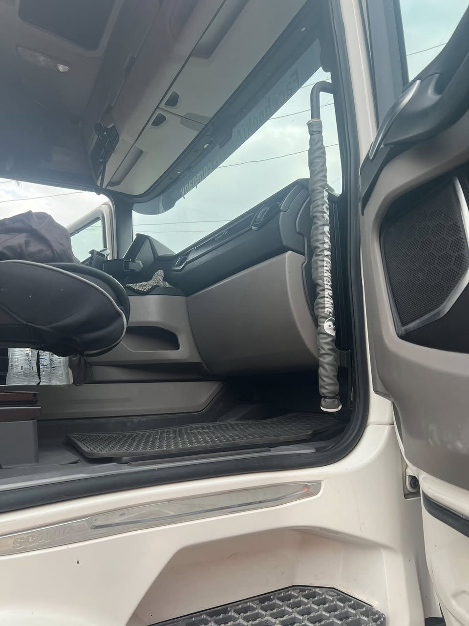 سلام عليكم إسكانيا كلاب مديل17مكينه 580 كفاله  ***********
بصره
