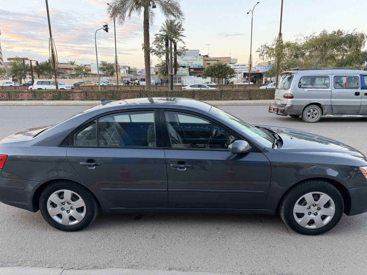 سوناتا وارد أمريكي 
موديل 2009 رقم أنبار الماني 
صبغ احزام بدون دواخل 
محرك وكير شرط الفحص 
صدر امامي جديد إني قبل يومين اشتغلته
تخم تاير جديد 
مكان السيارة الفلوجه 
***********
***********
