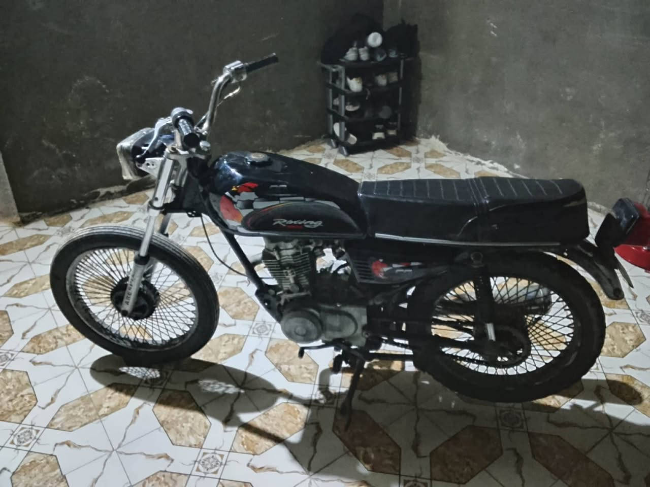 سلام عليكم دراجه للبيع السعر 300وبيه مجال الشراي يتصل ***********ما متواجد عل فيس ملاحضه الدراجه كلك كلك كلك
