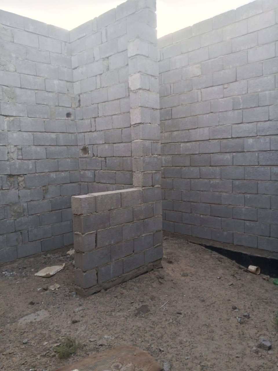 دار هيكل للبيع طابو زراعي في حي الجولان الثانية 

مساحة 200م
وجه 10
نزال 20
شارع 10 
السعر 38

للاستفسار 
***********
***********
