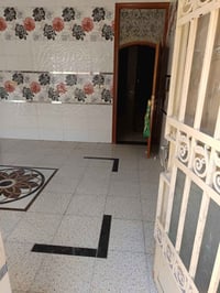 حلة شارع ٨٠ • ٢٠٠م • نظيف جداً