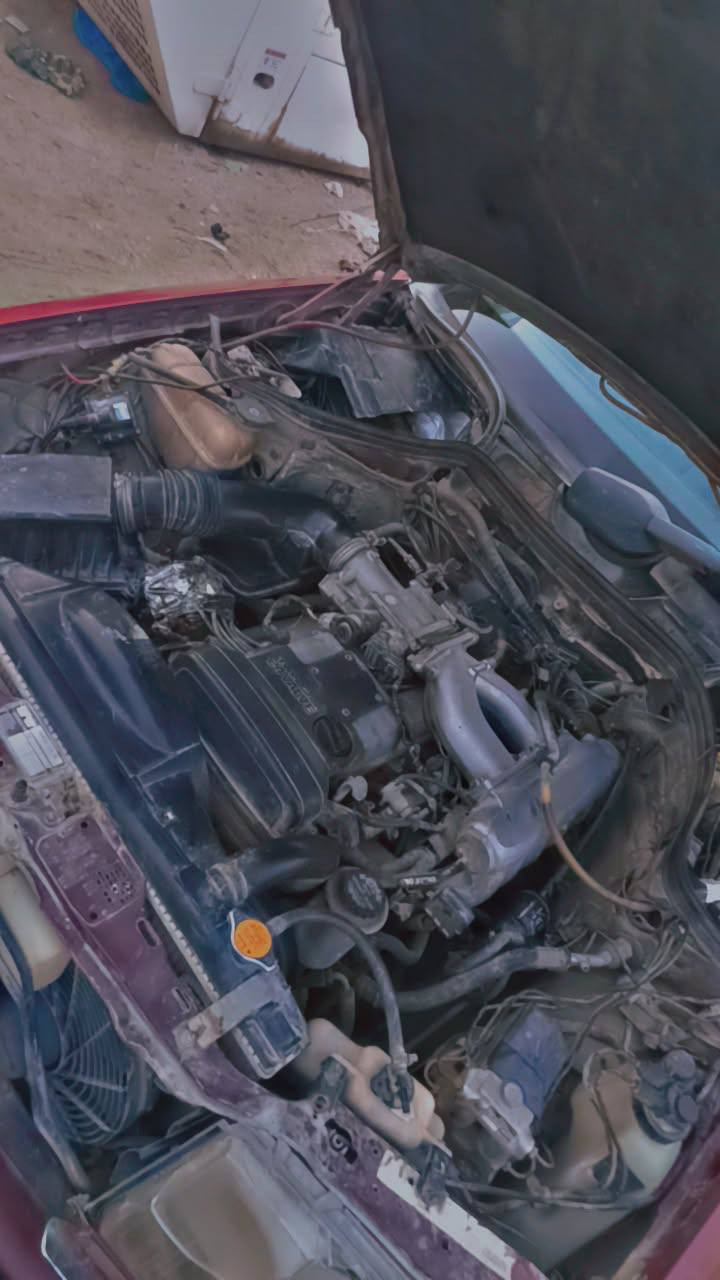 م
مارسدس دب 
لون احمر ميتاليك 
محرك محور ثنين ونص 

موديل 89 
محدثة ستيرن و دعامية امامي وخلفي شباك ولايتات 92 

العنوان .ذي قار .ناصريه 

30 ورقه وبيه مجال 

للستفسار عن الرقم ***********
