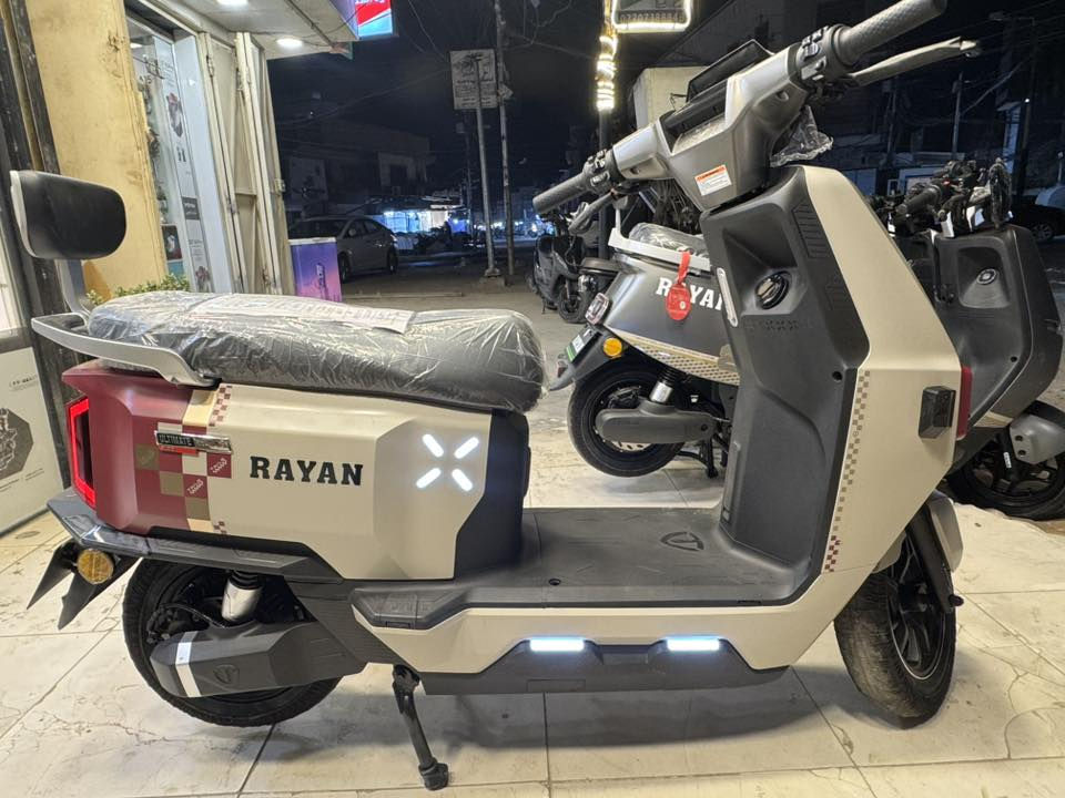 اقوى سعر بالنقد , وبالقسط وبدون مقدمة 🫨🔥

دراجة ام عيون الحديث انتبه الشكل الحديث 🔥 
وكالة جديدة ضمان سنة كاملة بالدراجة. 
صور وتفاصيل الدراجة بالمنشور 

سعر النقد 1,000,000
سعر القسط 120 الف على 10 اشهر بدون مقدمة.

عنوان اعظمية سبع ابكار سوق السمكة مقابيل دائرة الكهرباء.
*********** متوفر واتساب
