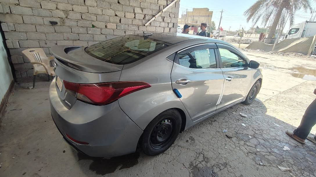 من رخصة الادمن 
النترا للبيع موديل 2015 لمتد 
ب105 وبيها مجال 
كير ومكينه خير من الله 
محرك 2000 دوش 
كشنات كهربائية+حساسات+اشاير بالمري+كشنات تدفئه+ تبريد ثلج 
حادثها بنيد مبدل+باب وره السائق مصبوغه فقط رقم بغداد 
للاستفسار/*********** حلة, بابل
