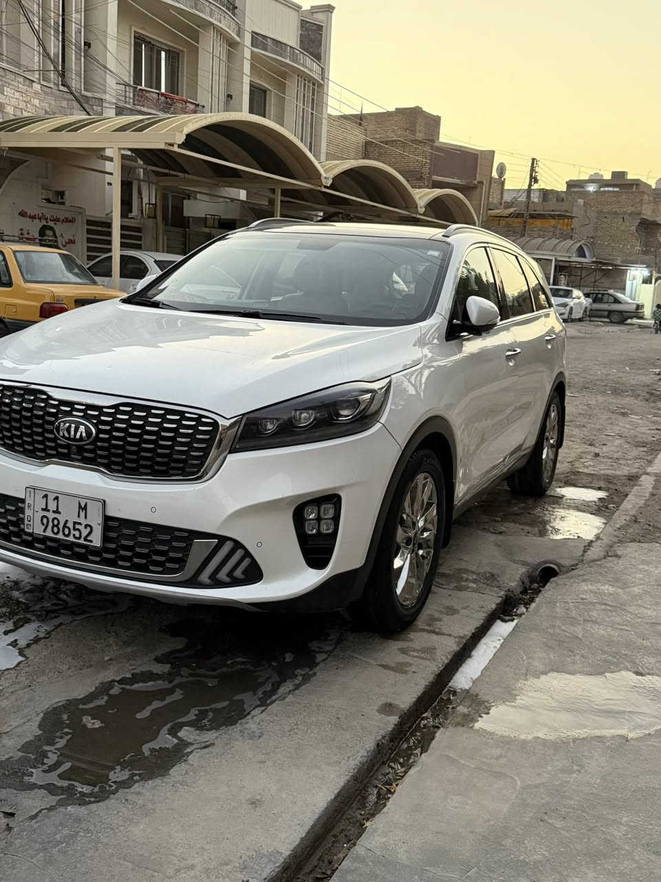 🪬اللهم صلِ على محمد وال محمد 🪬
#سورنتو_للبيع🇰🇷
موديل 2019 شكل 2020 (دبل شباك)🚙
وارد خليجي فول مواصفات 1/1
6 سلندر 🚀
بصمه + بصمه ابواب 
بانوراما 
5 كاميرات 360 كاميره دواره 📷
سايد بريك بصمه 🅿️
حساس امامي خلفي 
أشاير بالمري 
صندوق كهرباء 
7 راكب 3 قطع تبريد ❄️
الممشى (118) ألف  
ملاحظه السونار مرفق بيها بارد فقط 

متواجد بغداد 📍
سعر 245 
للأستفسار اكثر 
📞***********

