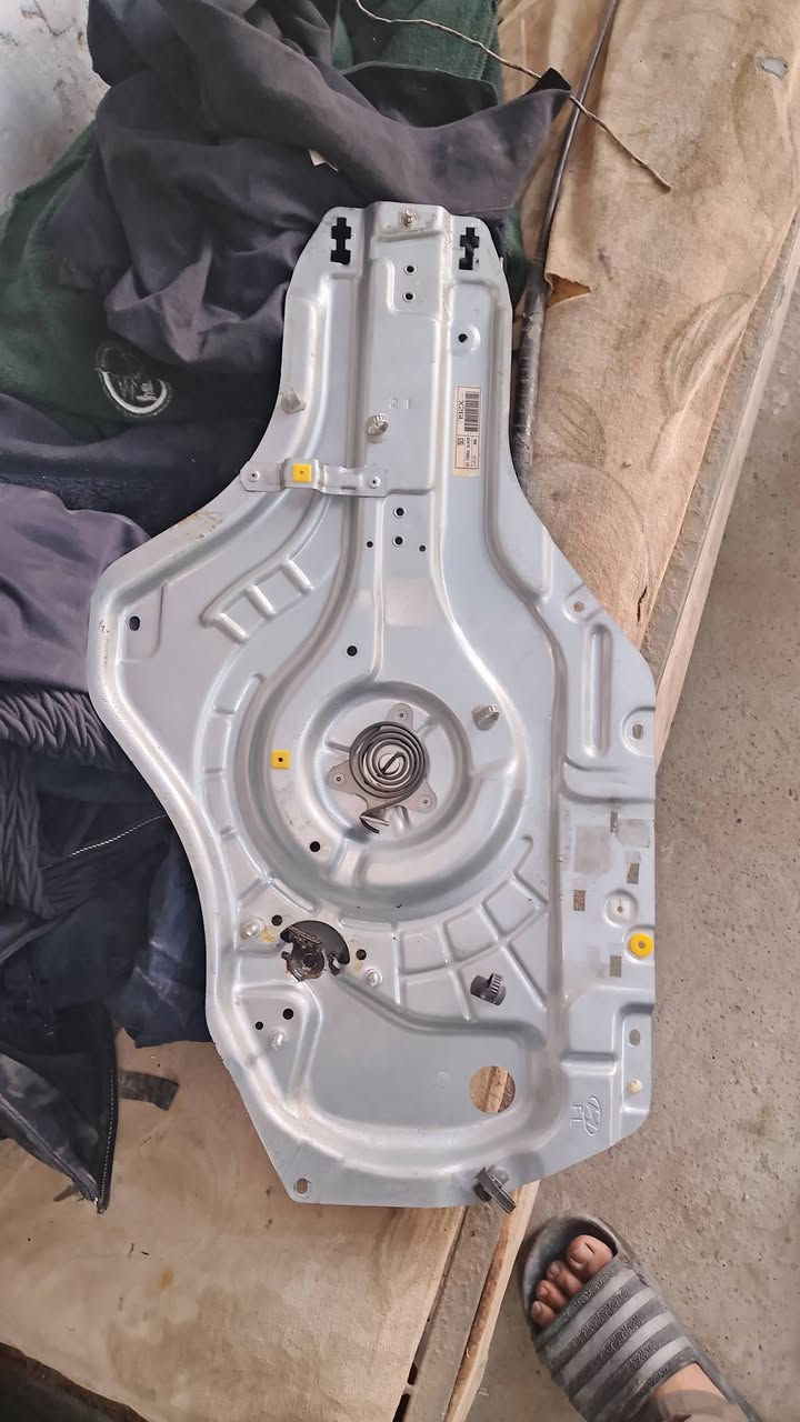 توصيل موجود اتصل بالرقم ***********
