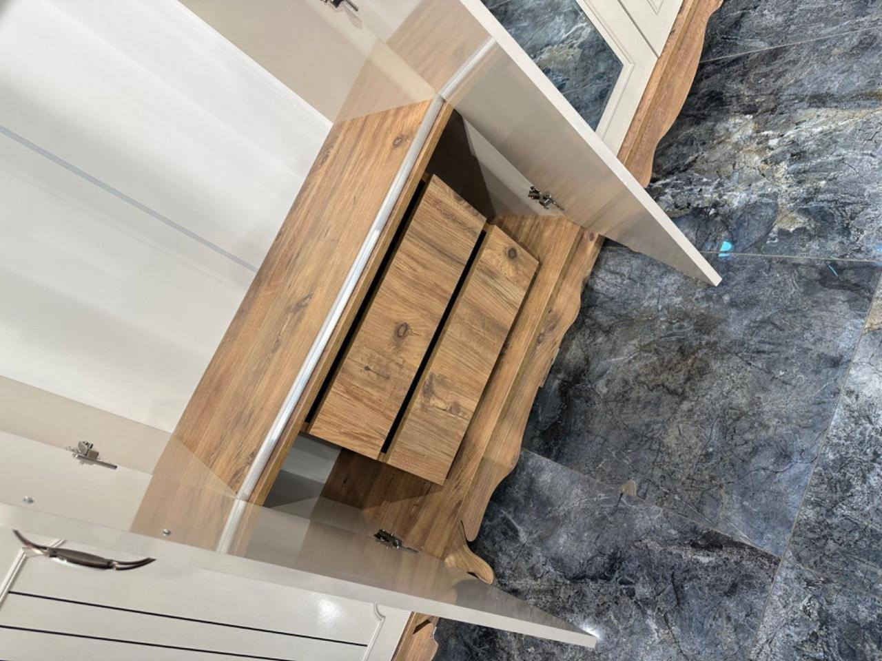 اهلاً وسهلاً بكم زبائننا ✨
تقدم لكم مجموعه الزيادي للااثاث التركي

* تم تفريغ موديل هوليا *
  
💫متكون من 9 قطع
💫كنتور مع ملحق طول 345  
💫سرير مخزن 
💫ميز تواليت 
💫كومدي عدد2
💫مراية 
💫طابورية 
💫درور 
💫ظهر بلوك
💫ملاحظة  برغي و چوي حديد  

⚠️ ملاحظة: البيع بالنقد فقط 🚫

📲 راسلنا الأن وأحصل على كافة التفاصيل - او شرفنا بالزيارة 📍 العنوان نجف جامعه وفاء
الاستفسار مراسله الصفحه او تصال📞
***********
