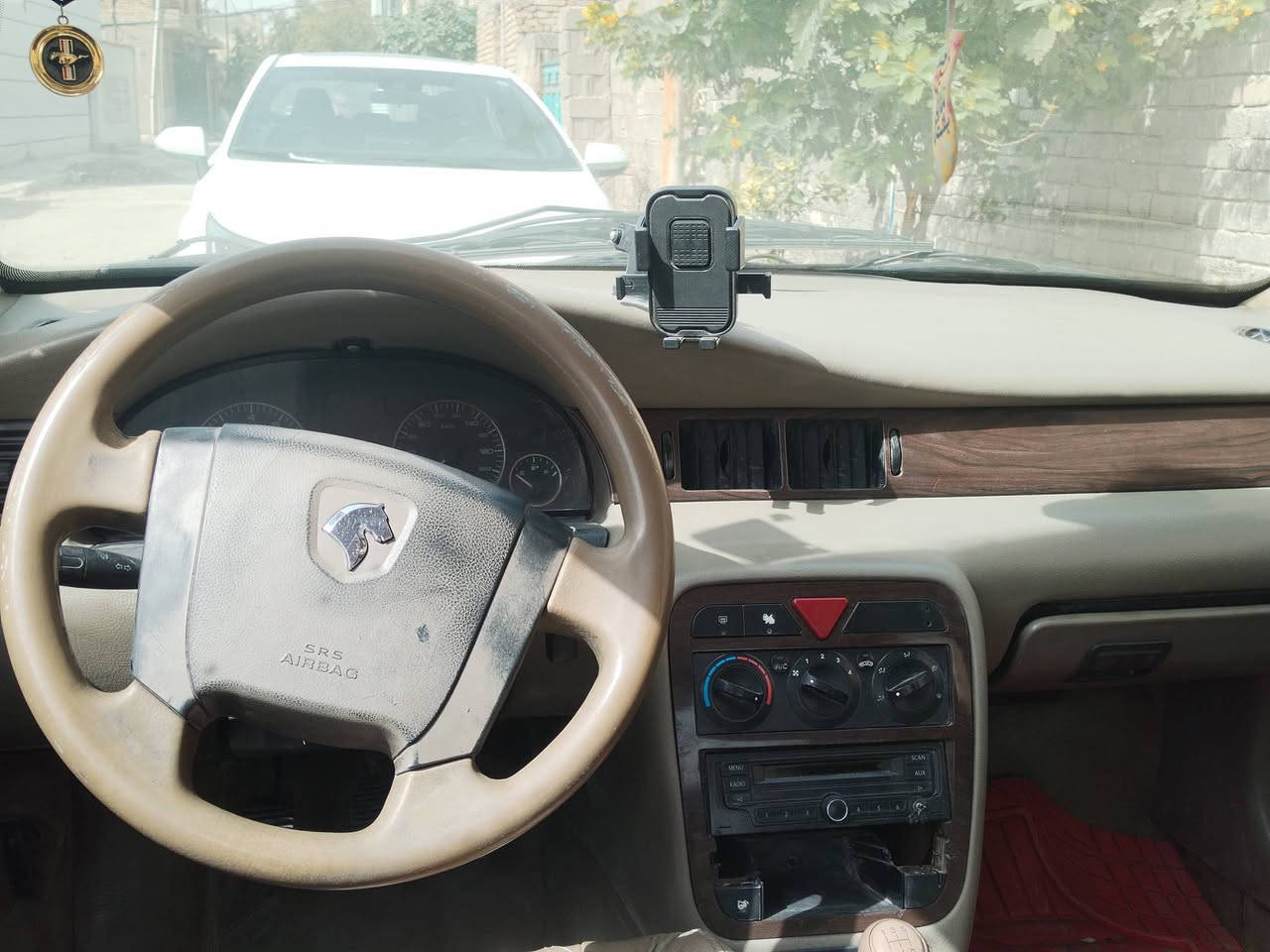 السلام عليكم سمند البيع موديل 11 سيارة جاهزه سعر 30 مكان البلديات هذا رقم اتصال *********** غير متواجد على النت
