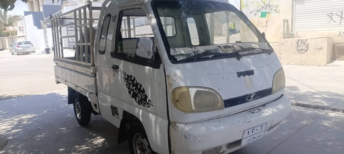 فاوه مو ديل 2006 مكفول محرك كير أكسل بشرط كهربائي بشرط اي نقص مابي منفيس عه سلي اورق كامل تسجيل مرور ***********
