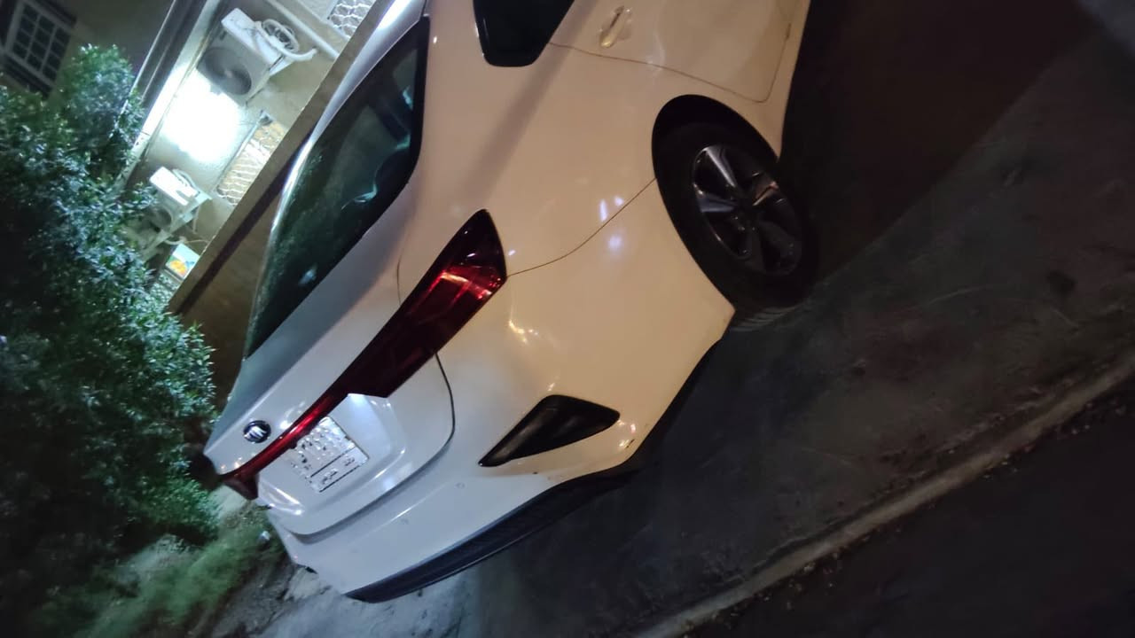 سلام عليكم اخوان للبيع كيا سيراتو ٢٠١٩ اللون ابيض رقم بغداد باسمي تفاصيل السياره لد امامي وخلفي قطعتين تبريدمري شفط خمسه ويل كب شاشه وكامره كبيره وشاشه عرض وحساس خلفي تخم تاير بيهه جديد صدر امامي وخلفي جديد تبريد ثلج ومعروف تبريد سيراتو سياره مال بيت وجديده للامانه 

ملاحضه سياره هيه واكفه رجعت عليهه سياره ونطخ الجاملغ الامامي وشويه من الباب نصبغ بدون اي شي فقط 
تجي تفحص وشوف السياره جهازه من الاخير 

السعر ١٤٣ ورقه  $ وبيهه مجال للشراي تعجبك تشلع عيني متعجبك اعبر المنشور بالصلاه على محمد وال محمد 

مكانها بغداد شارع فلسطين رقم تلفون ‭٠٧٧٥ ٢٢٧ ٨١٩٥‬
