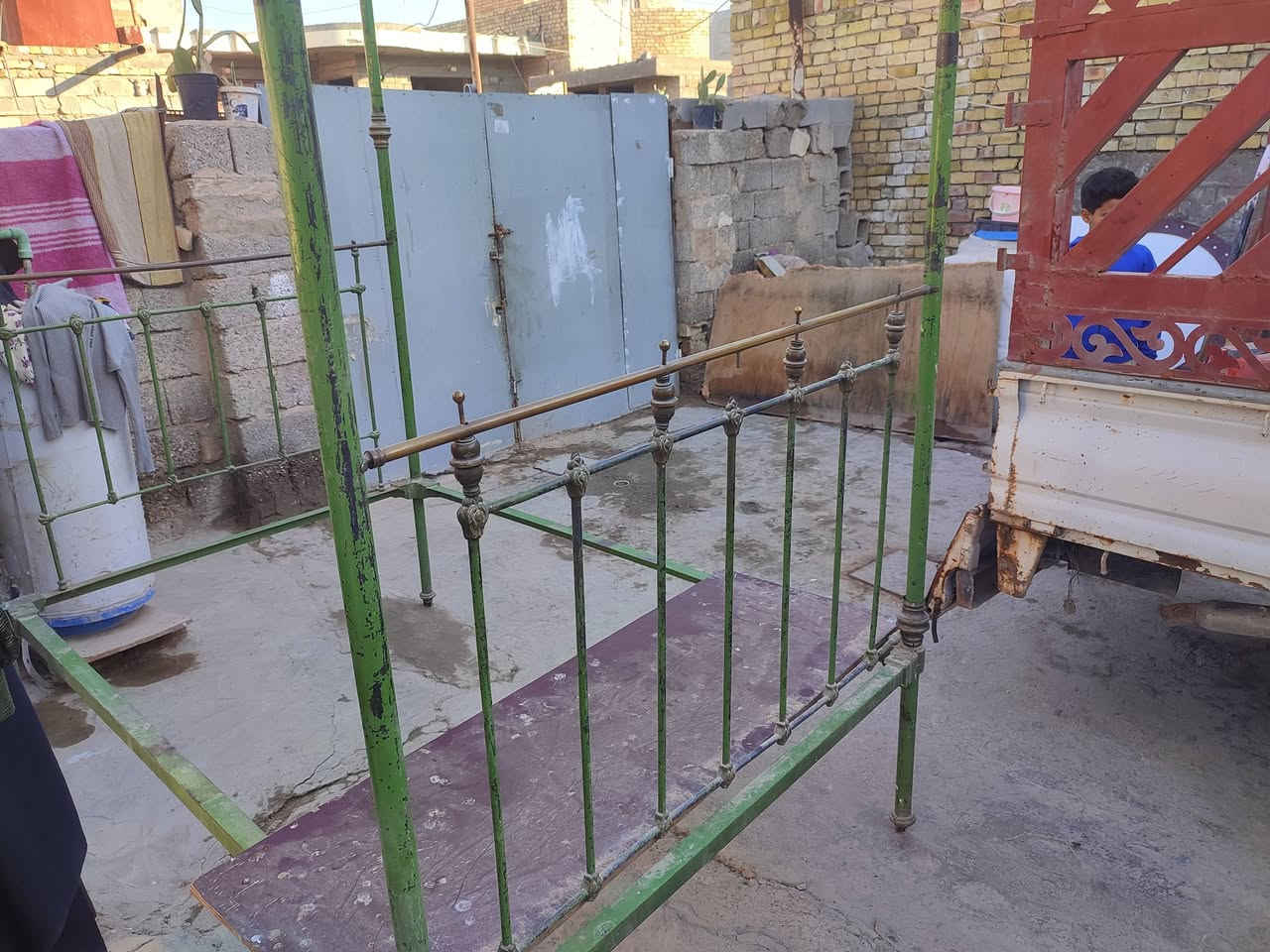 البيع رقم هاتف ***********
