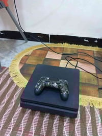 بلاي 4 سلم • مهكر • مع يدتين